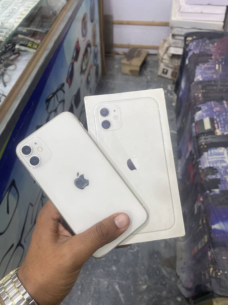 Apple iPhone 11 0