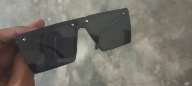 Sun glasses