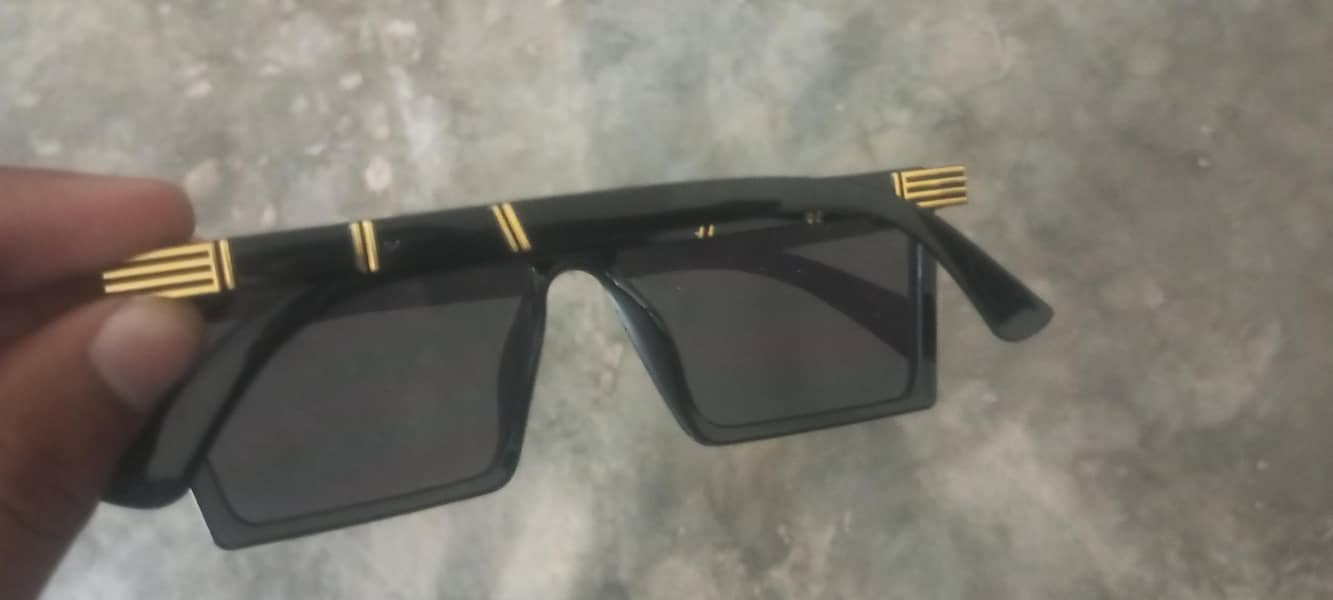 Sun glasses 1