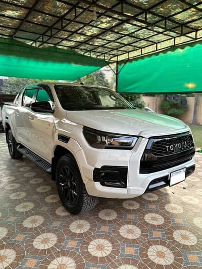 Toyota Hilux Revo GRS