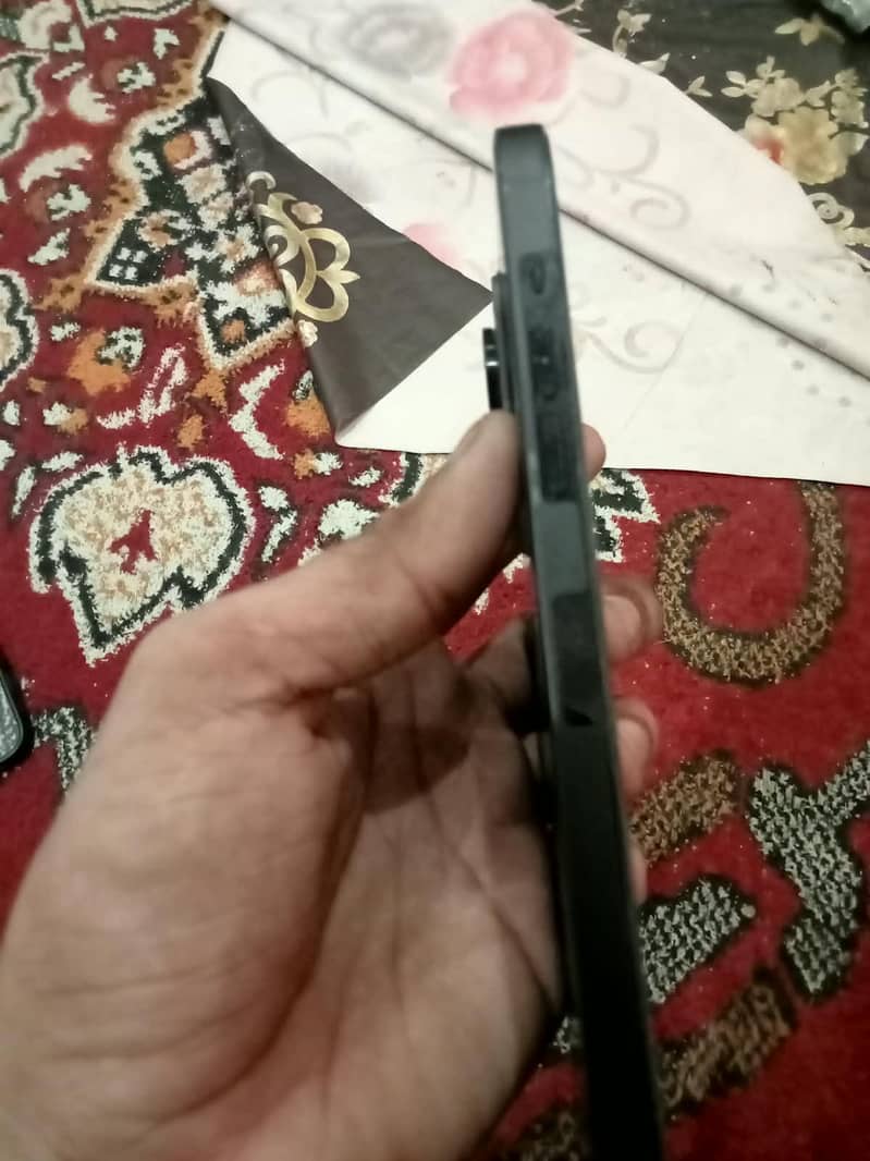 Apple iPhone 14 Pro 1