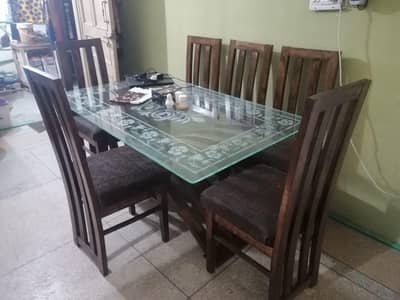 Stylish Dining Table With 6 Chairs