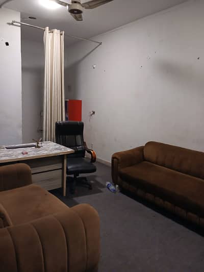 1 KANAL UPPER PORTION AVAILABLE FOR RENT ONLY FOR SILENT OFFICE AT A BEAUTIFUL LOCATION ALL FACILITIES AVAILABLE ETC
