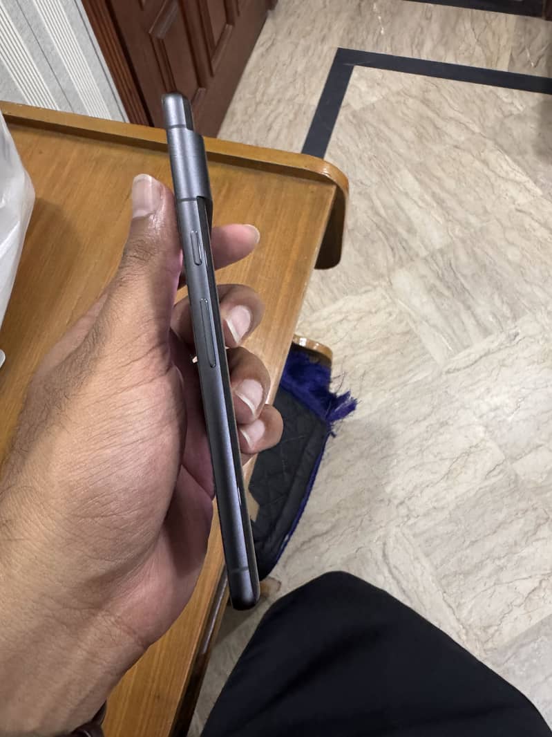 Google Pixel 7 4