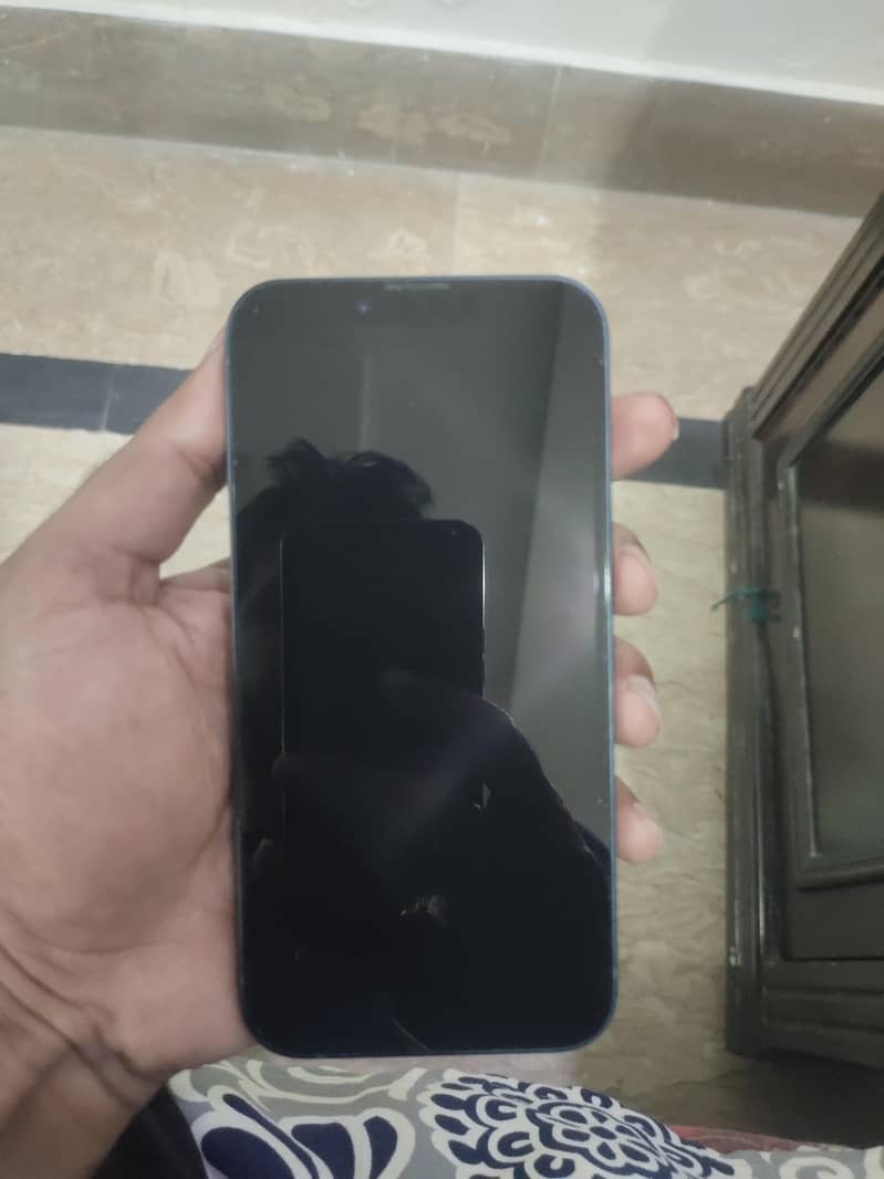 Apple iPhone 14 4