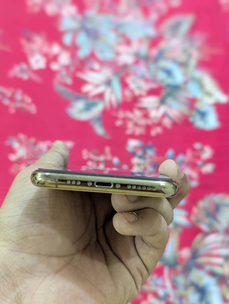 Apple iPhone 11 Pro 5