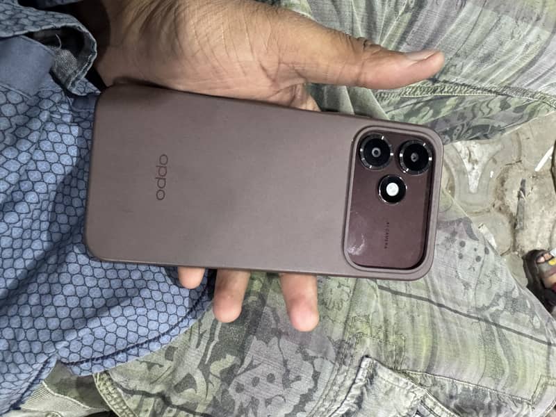 OPPO A6c 1