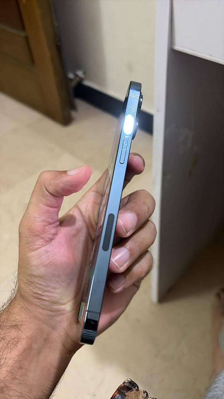 Apple iPhone 12 Pro Max 1