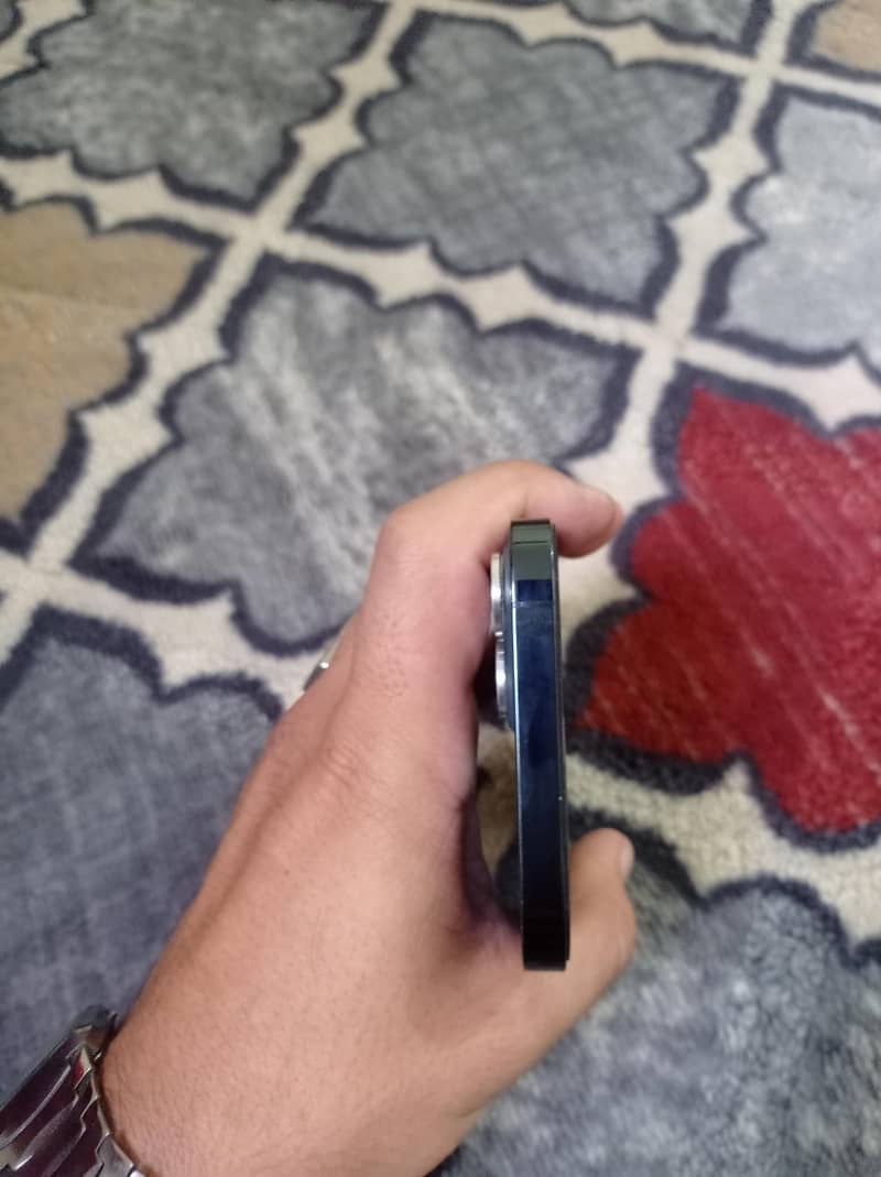 Apple iPhone 12 Pro Max 2