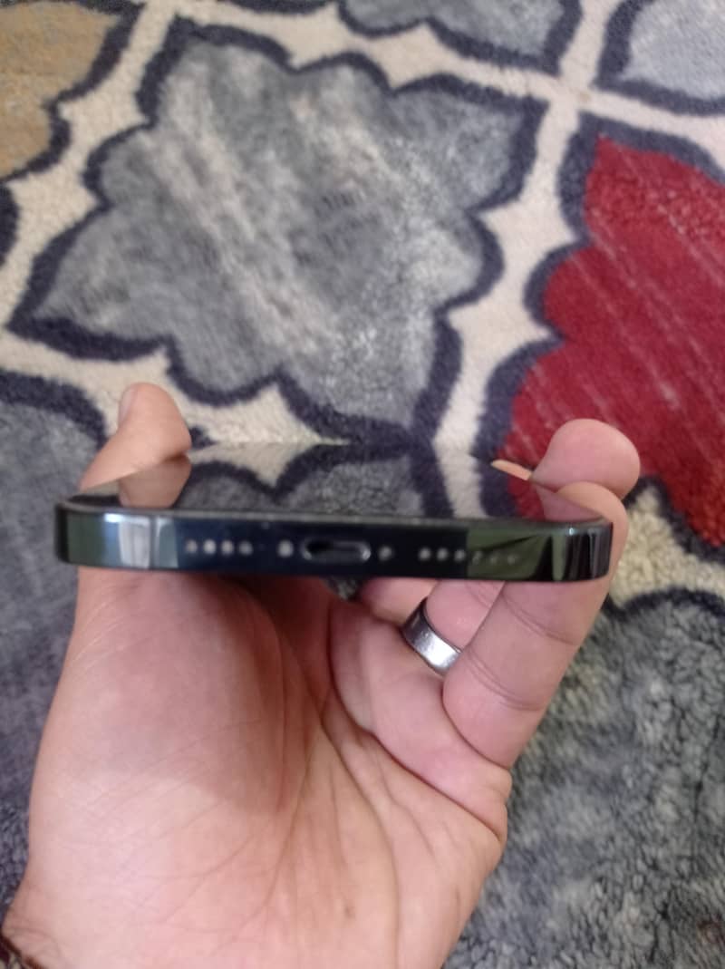 Apple iPhone 12 Pro Max 3