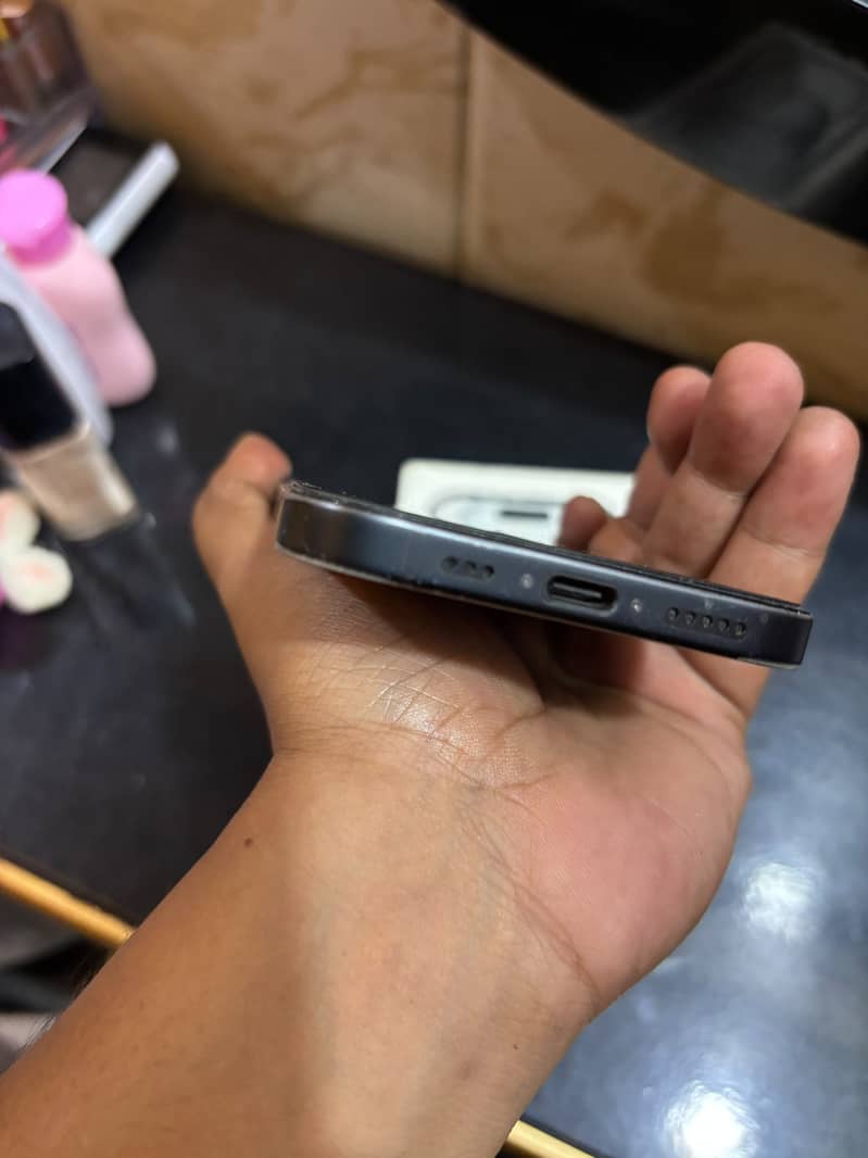 Apple iPhone 15 2