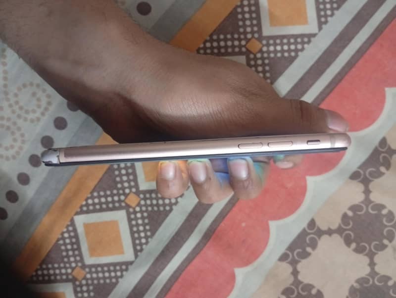 Apple iPhone 8 6