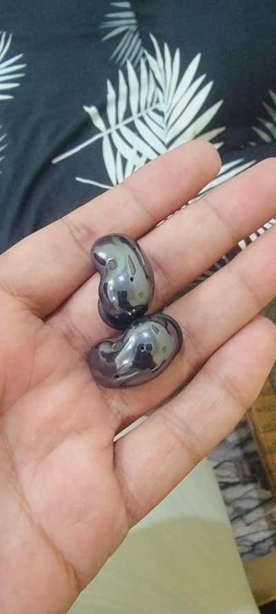 Galaxy buds live