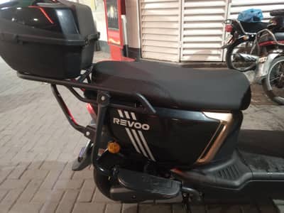 Revoo electric Scooty for sale model a12