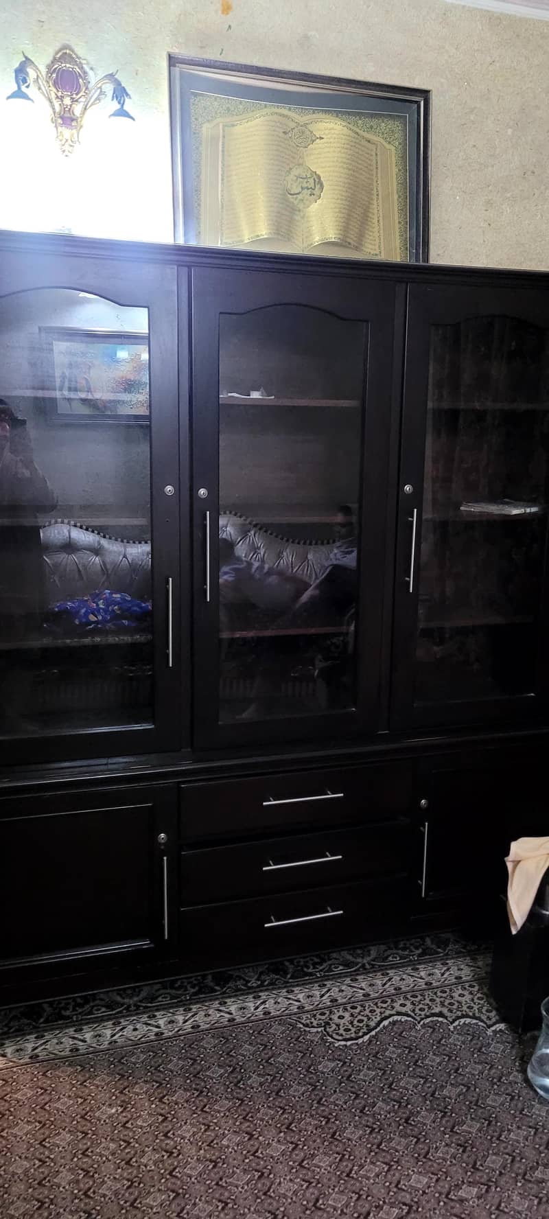 dressing table and display cabinet 2