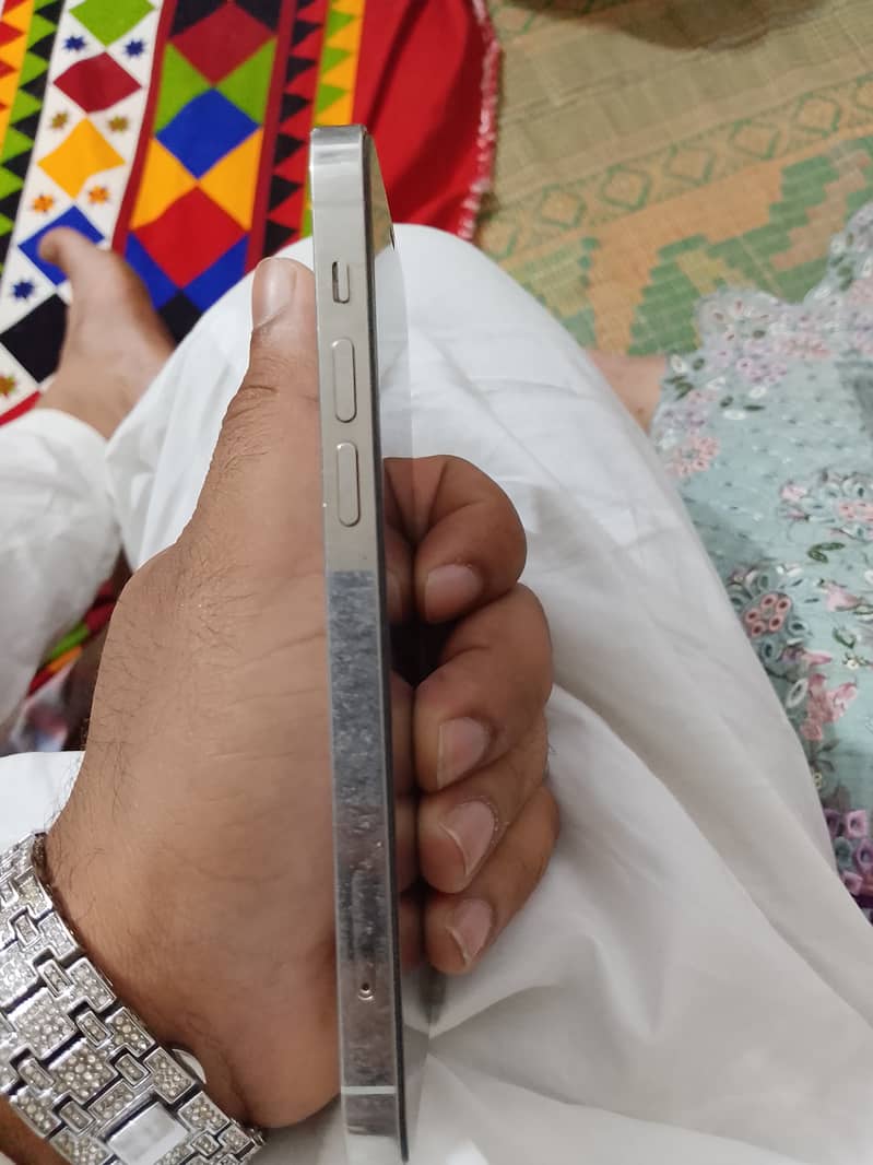 Apple iPhone 12 Pro 3