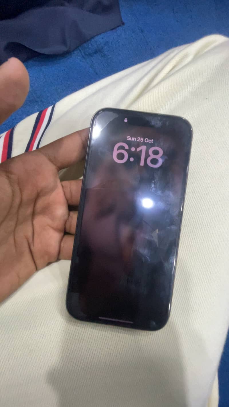 Apple iPhone 15 Pro 0