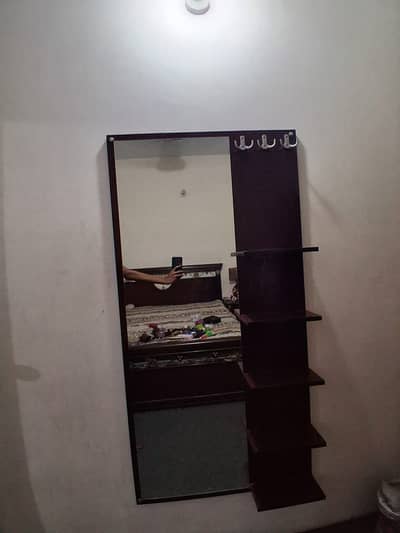 Wall mounted dressing table