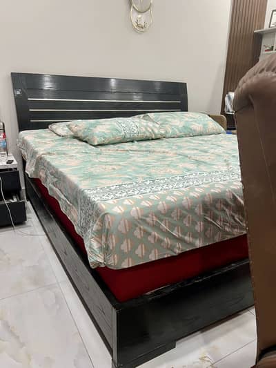King sized Bed for Sale