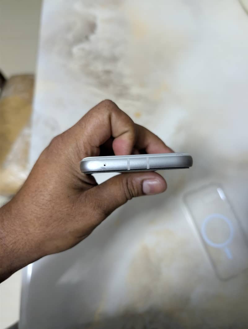 Google Pixel 8a 1