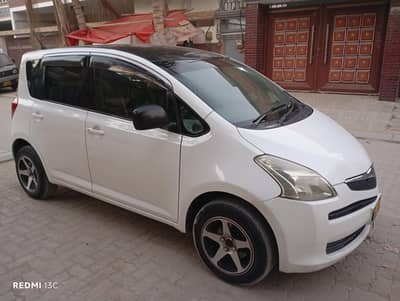Toyota Ractis 2006