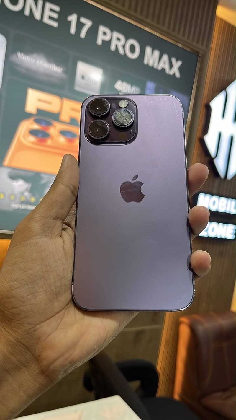 Apple iPhone 14 Pro Max 1