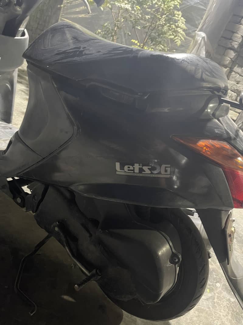 Scooty 49 cc 5