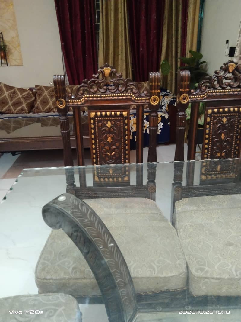 Dinning Table and chairs 1