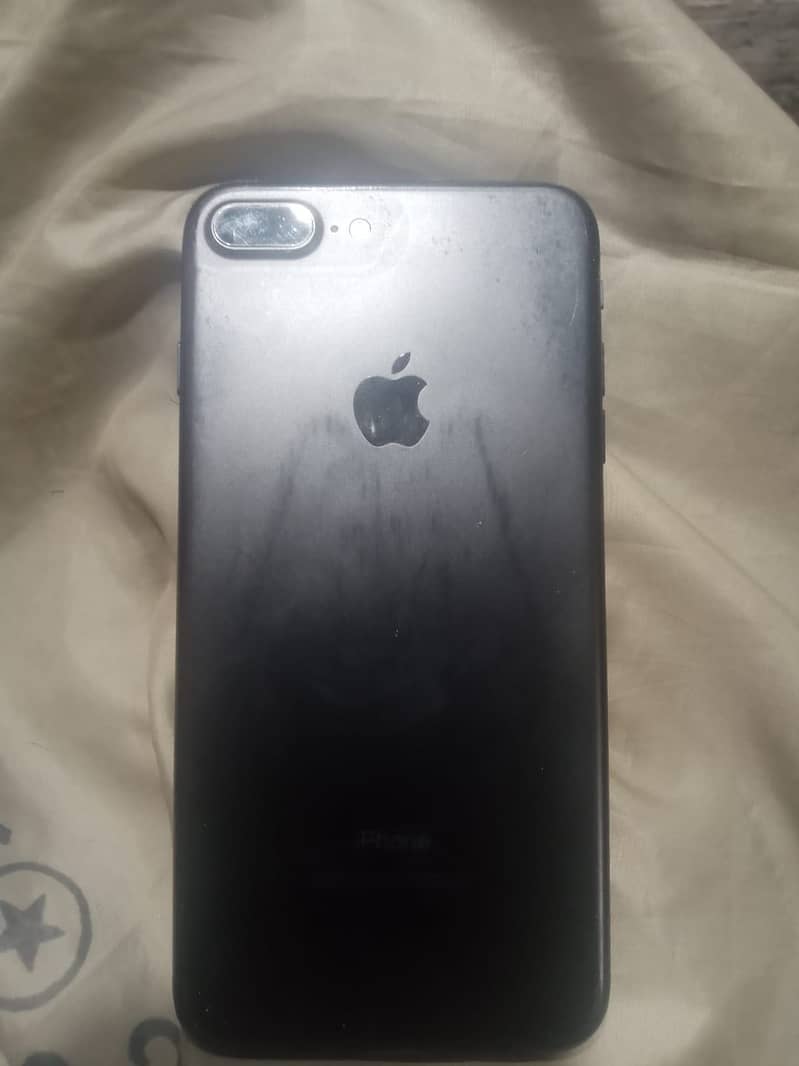 Apple iPhone 7 Plus 3