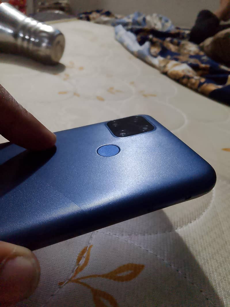 Realme C12 17