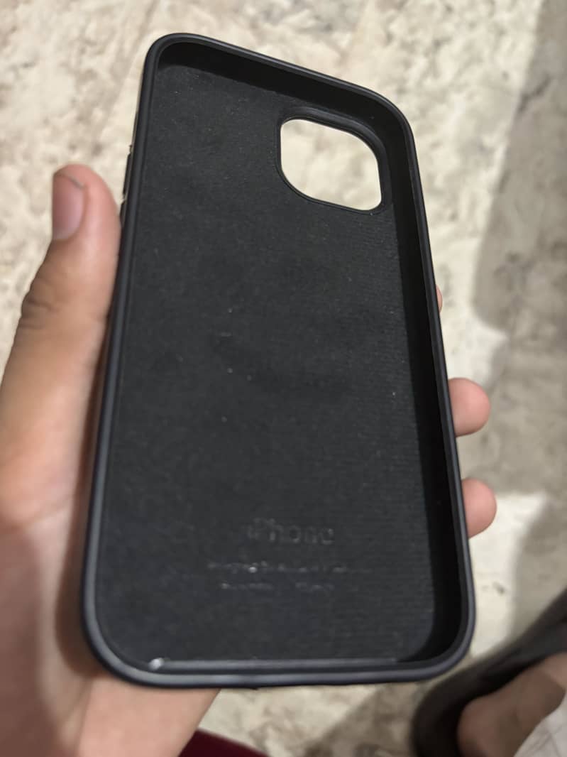 Apple iPhone 15 4