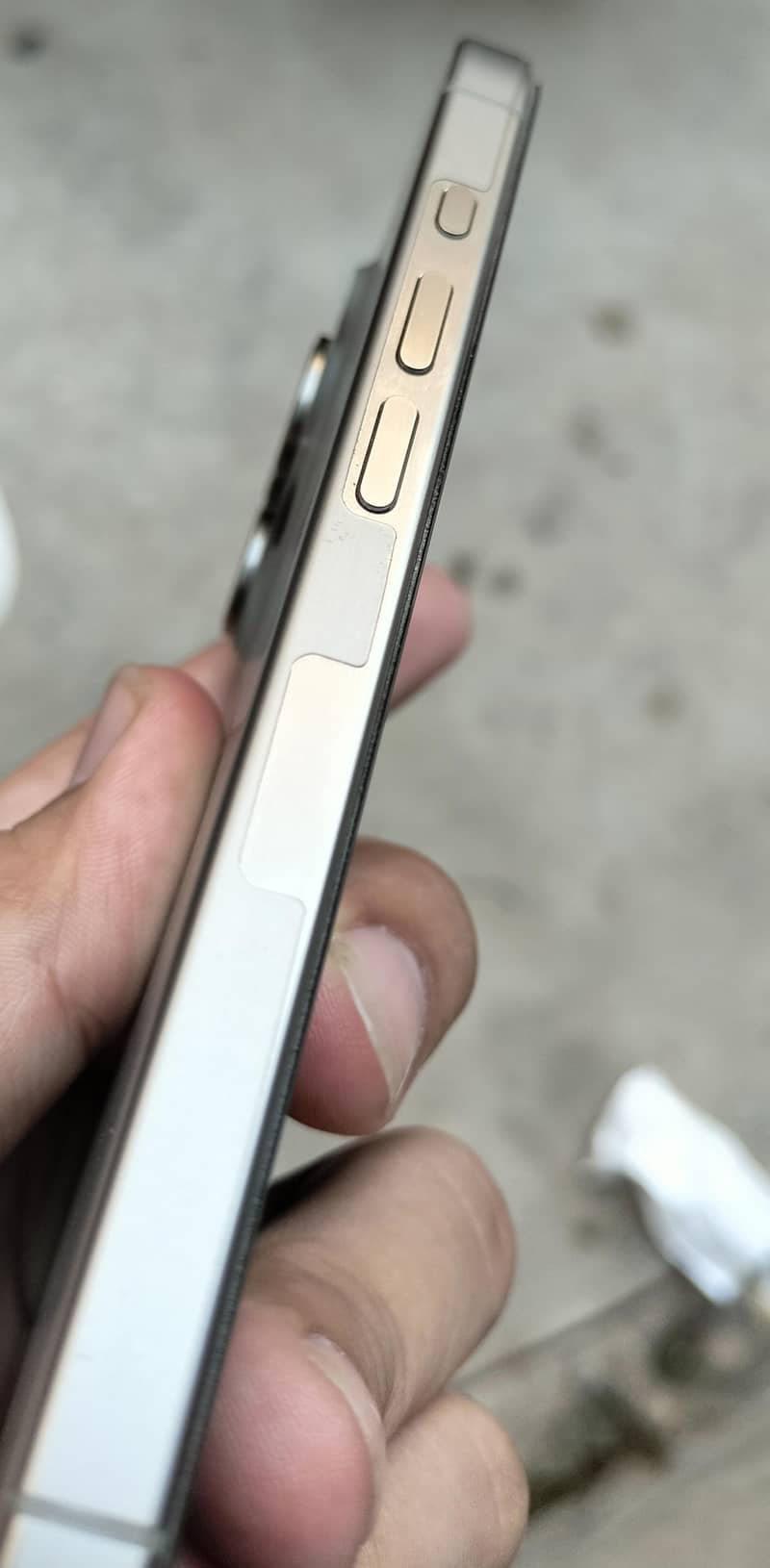 Apple iPhone 15 Pro 2