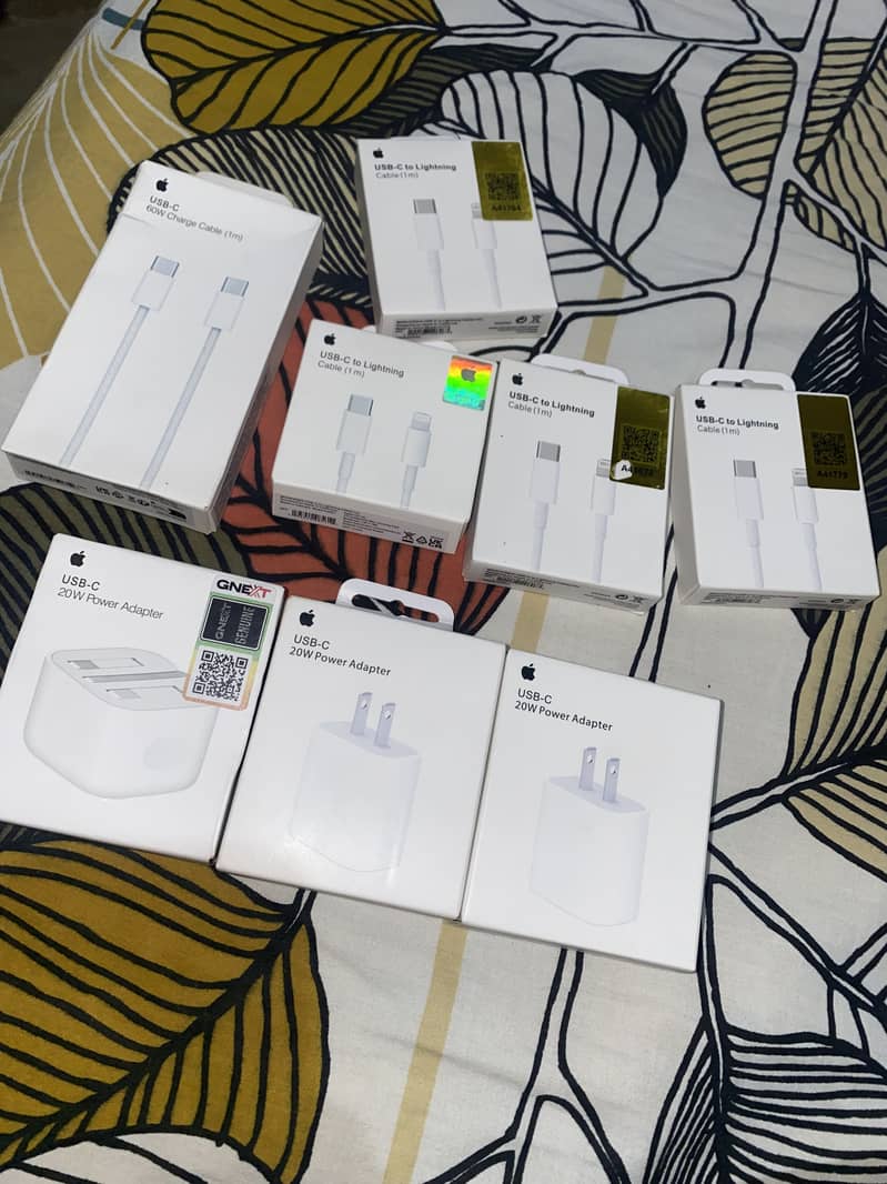 Iphone adapter & cable 0