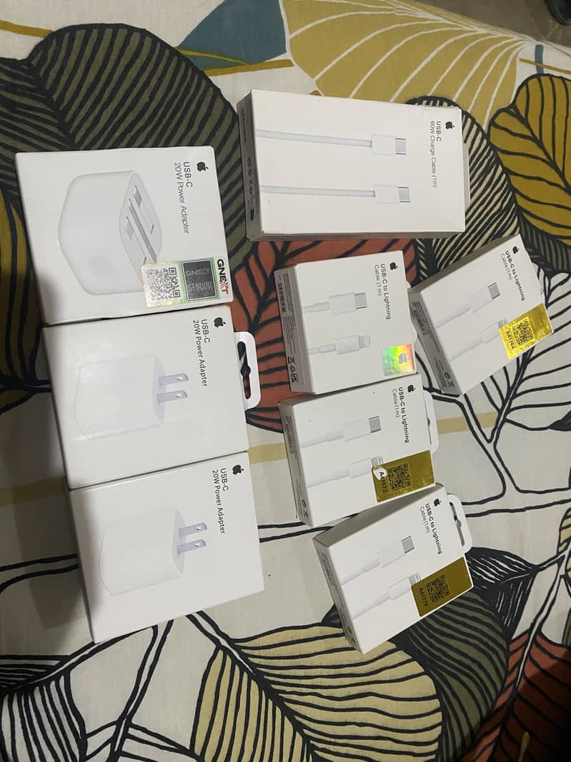 Iphone adapter & cable 2