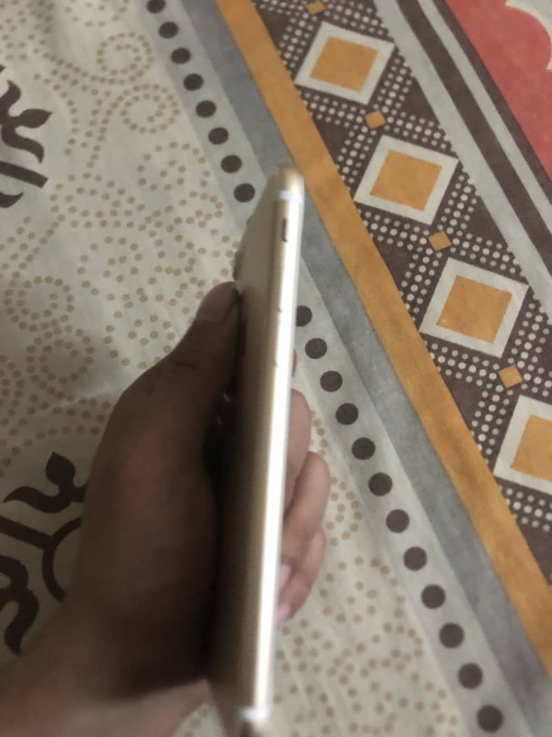 Apple iPhone 7 3