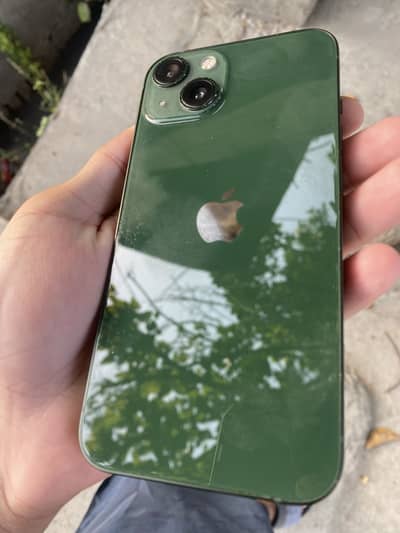 Apple iPhone 13