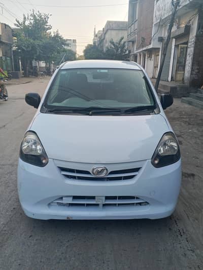 Daihatsu Mira 2012