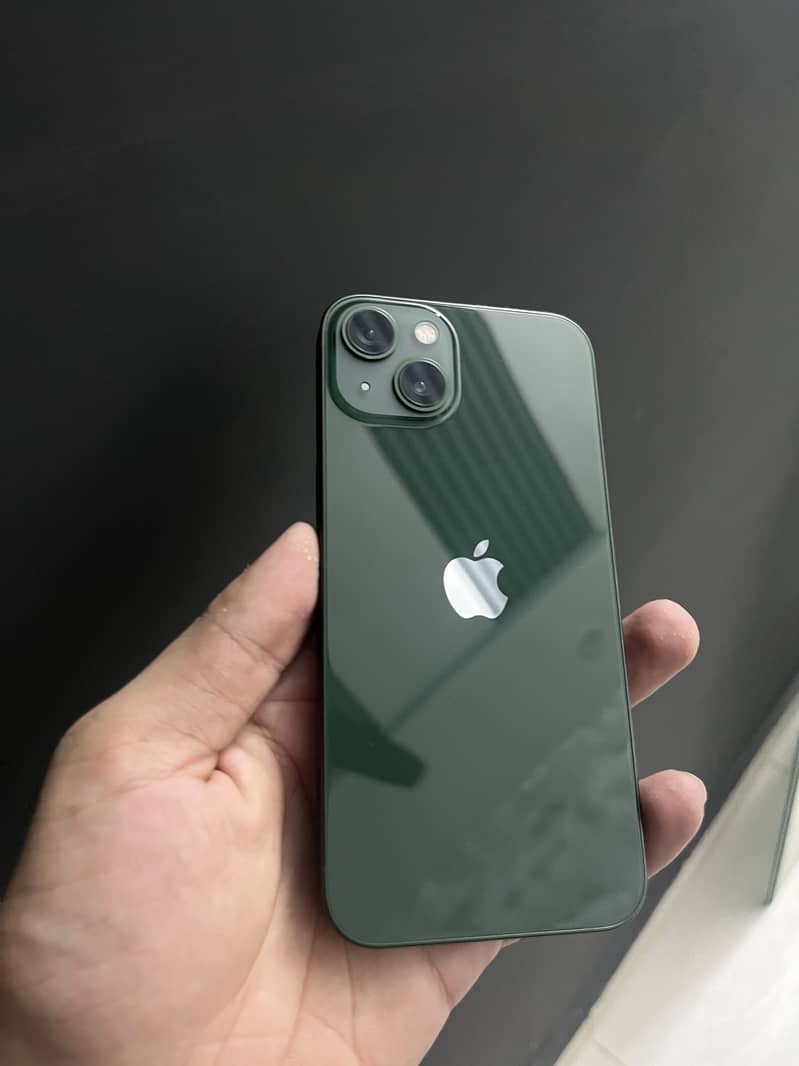 Apple iPhone 13 0