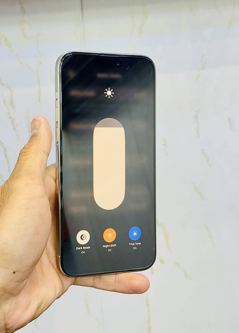Apple iPhone 15 Pro Max 11