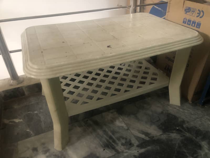 Plastic table 1