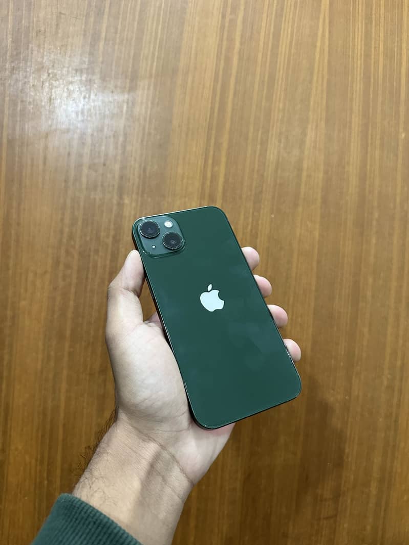 Apple iPhone 13 2