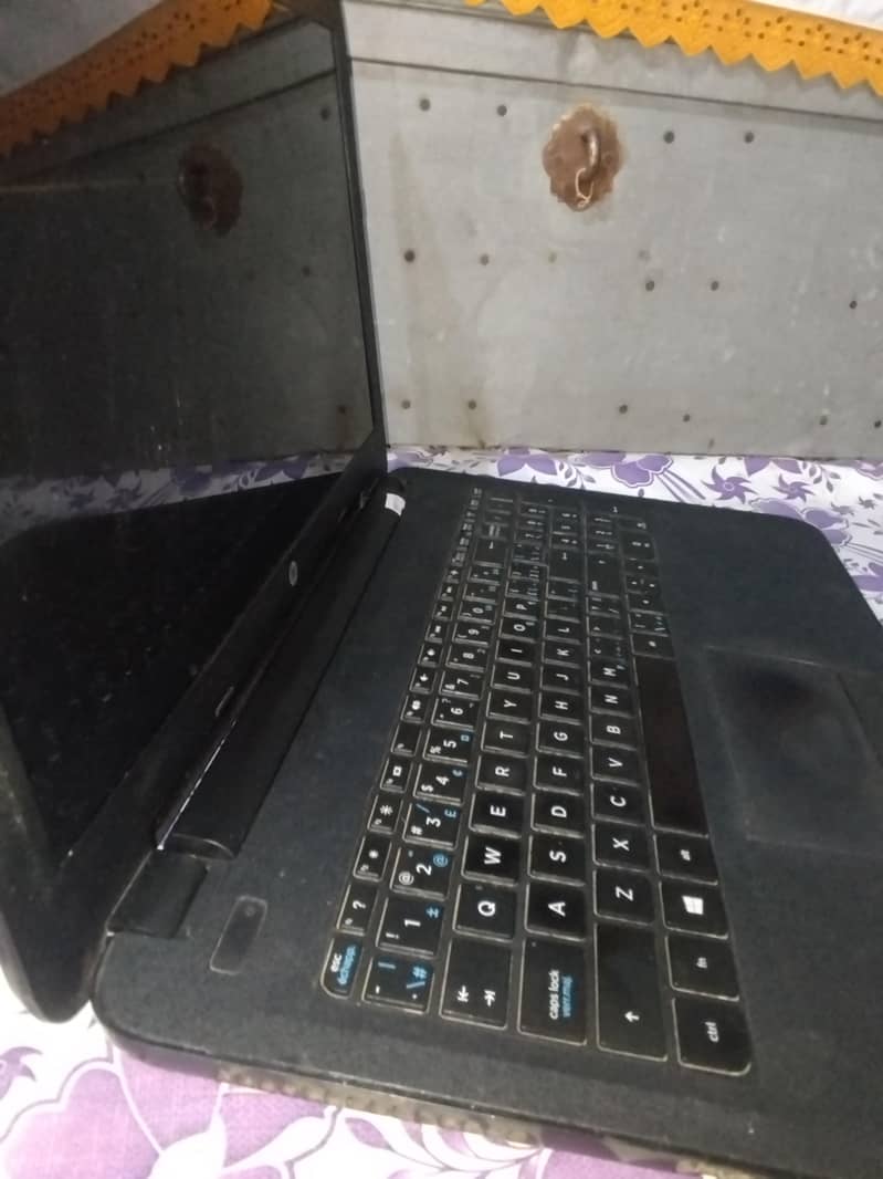 Laptop  HP 1