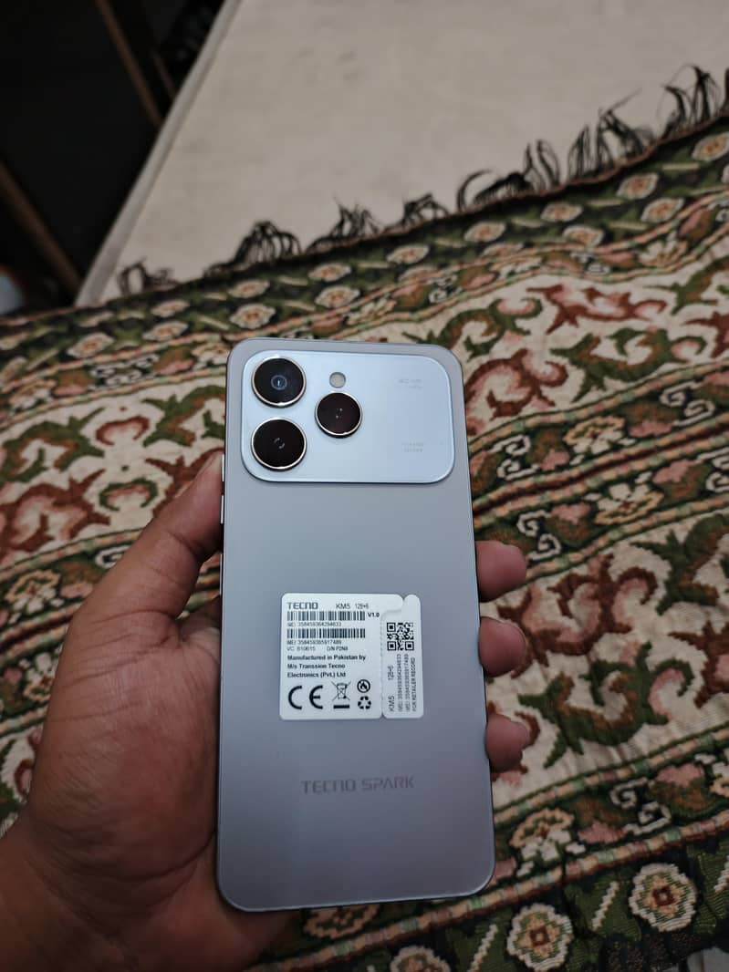 Tecno Spark 40 1