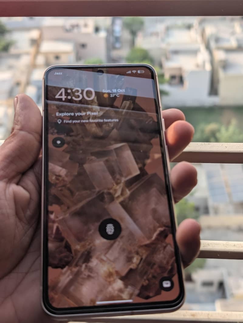 Google Pixel 8 2