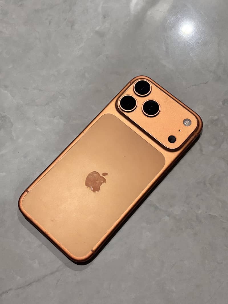 Apple iPhone 17 Pro Max 1