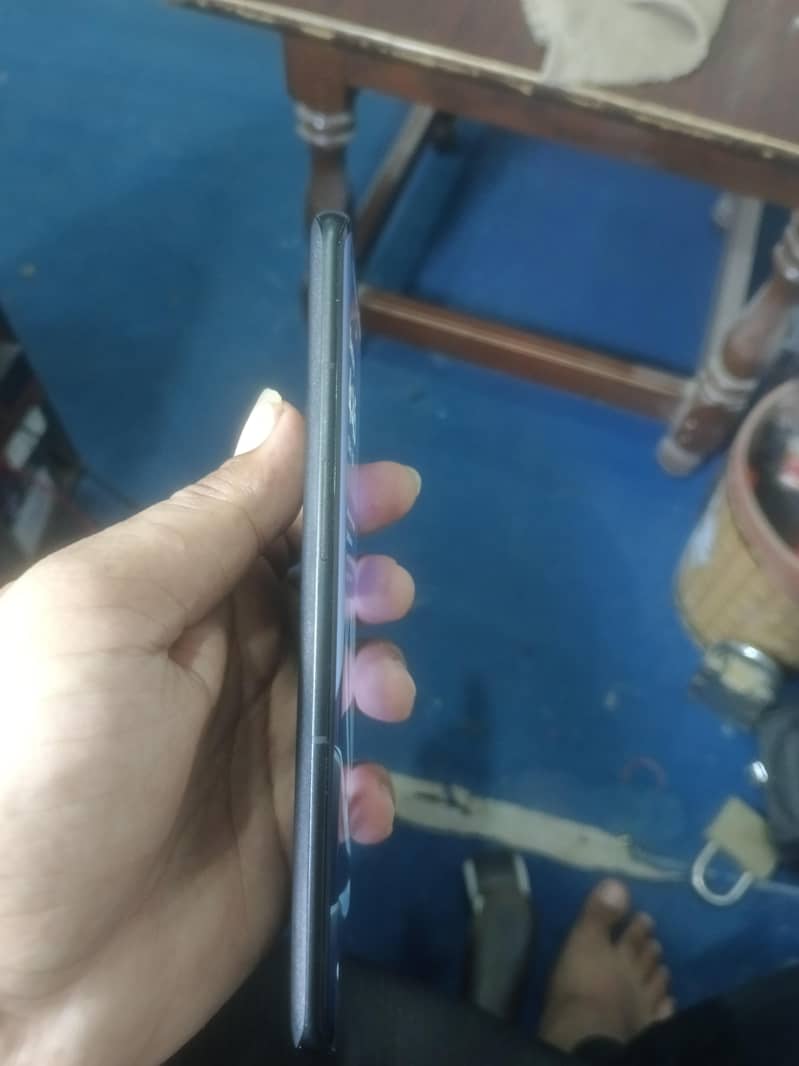 One Plus 10 Pro 4