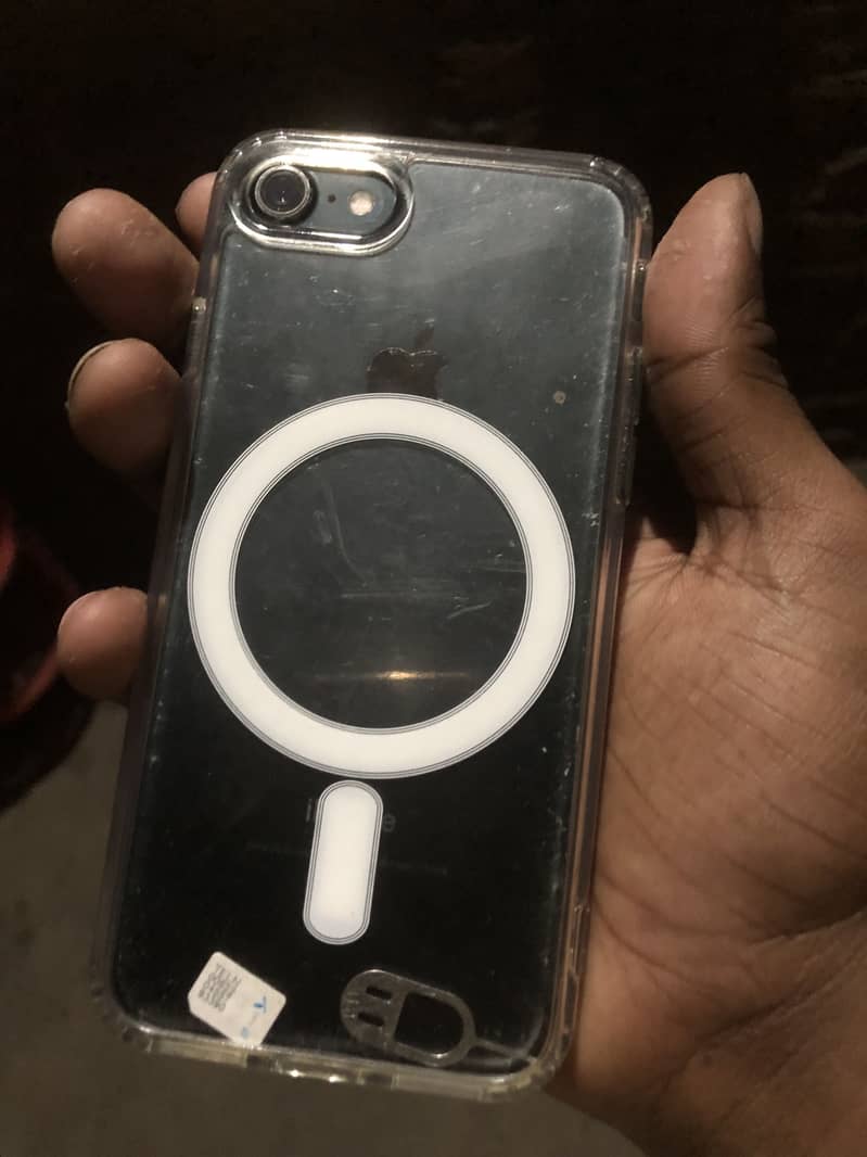 Apple iPhone 7 1