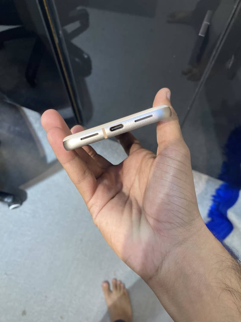 google pixel 8 4