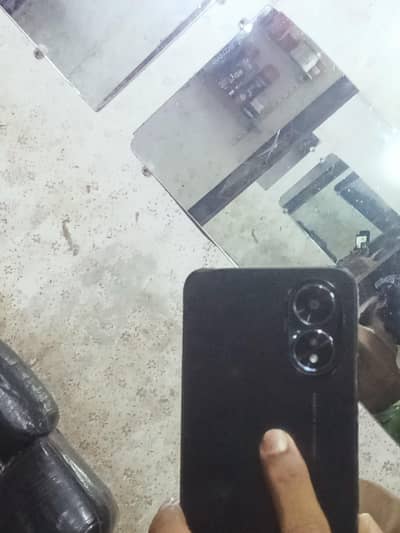 OPPO A18