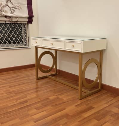 Bed room furniture